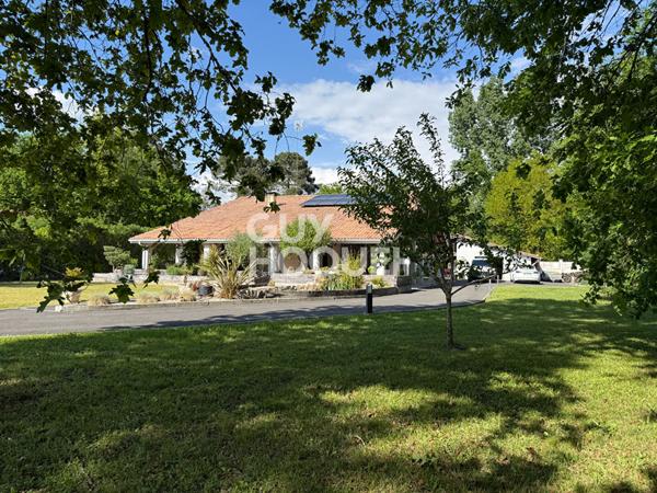 Maison d'exception à vendre à Castelnau-de-Médoc - Référence 793