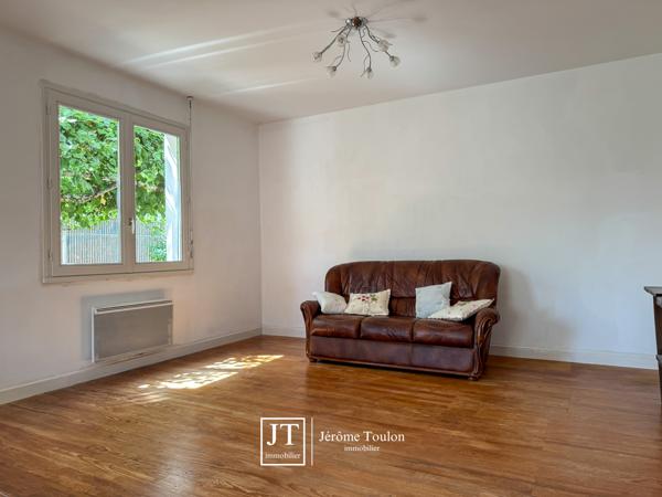 Maison
                                                                                                                                                                                                                                                                                                                        4 pièce(s)                                                                                                                                                                                                          2 chambre(s)                                                                                                                                                                                                          95  m²
