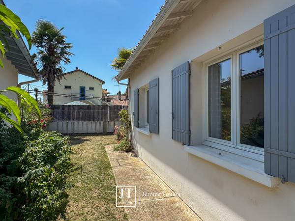 Maison
                                                                                                                                                                                                                                                                                                                        4 pièce(s)                                                                                                                                                                                                          2 chambre(s)                                                                                                                                                                                                          95  m²