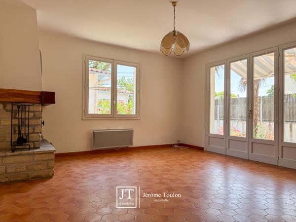Maison
                                                                                                                                                                                                                                                                                                                        4 pièce(s)                                                                                                                                                                                                          2 chambre(s)                                                                                                                                                                                                          95  m²