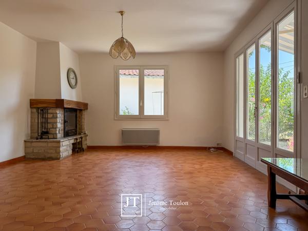 Maison
                                                                                                                                                                                                                                                                                                                        4 pièce(s)                                                                                                                                                                                                          2 chambre(s)                                                                                                                                                                                                          95  m²