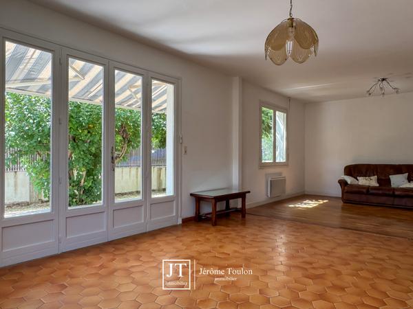 Maison
                                                                                                                                                                                                                                                                                                                        4 pièce(s)                                                                                                                                                                                                          2 chambre(s)                                                                                                                                                                                                          95  m²