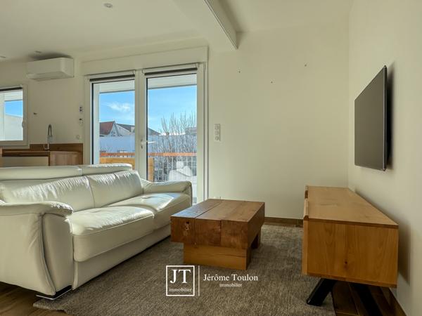 Appartement
                                                                                                                                                                                                                                                                                                                        2 pièce(s)                                                                                                                                                                                                          1 chambre(s)                                                                                                                                                                                                          45  m²