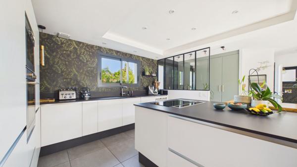 Maison contemporaine à Tosse - Calme, confort et prestations de qualité Tosse