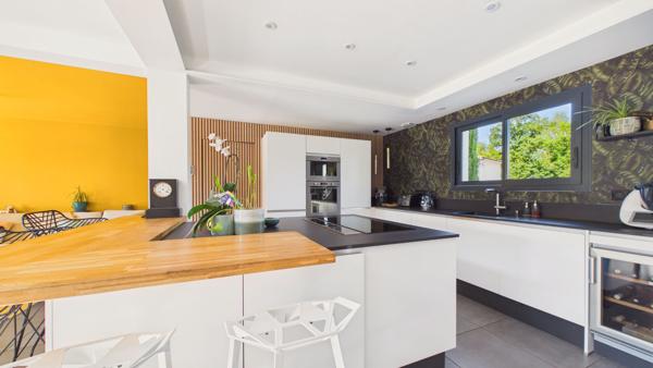 Maison contemporaine à Tosse - Calme, confort et prestations de qualité Tosse