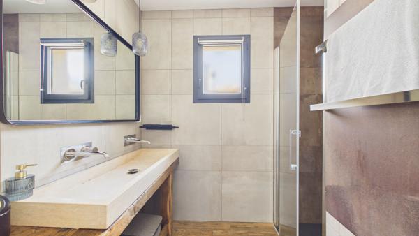 Maison contemporaine à Tosse - Calme, confort et prestations de qualité Tosse