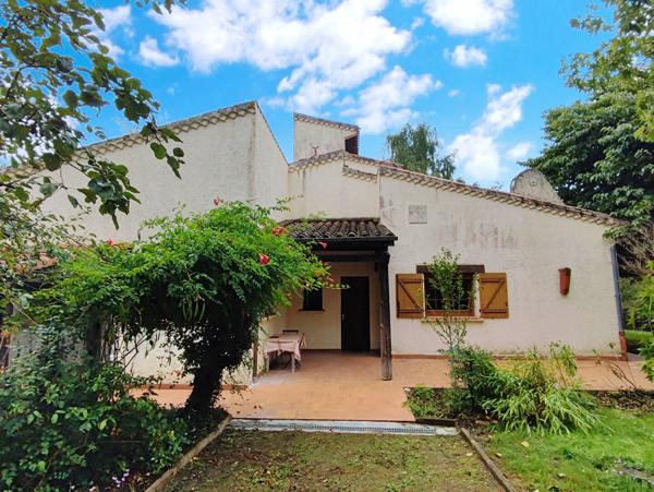 Maison Atypique avec studio indépendant, garage et Grand Terrain Arboré Saverdun
