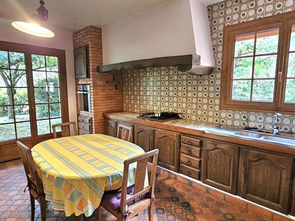 Maison Atypique avec studio indépendant, garage et Grand Terrain Arboré Saverdun