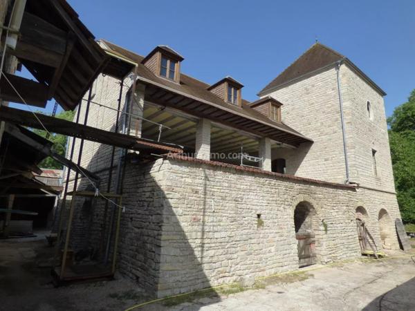 Vente Propriété 11 pièces 310 m2 à Noyers