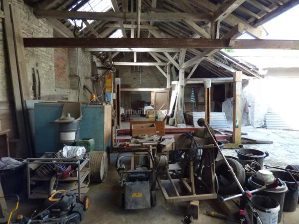 Vente Propriété 11 pièces 310 m2 à Noyers