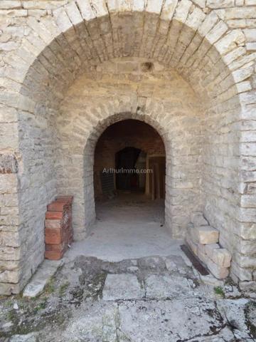 Vente Propriété 11 pièces 310 m2 à Noyers