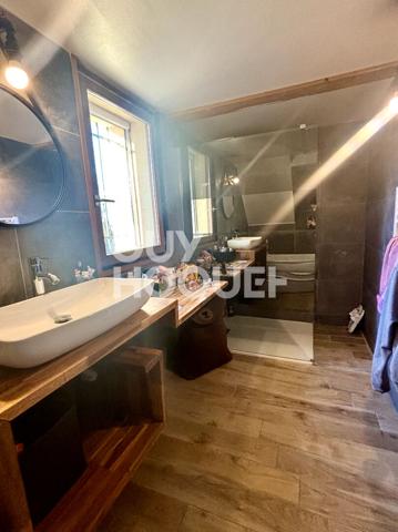 VILLA 168 m² . 870m² de terrain + GRANGE DE 116M2