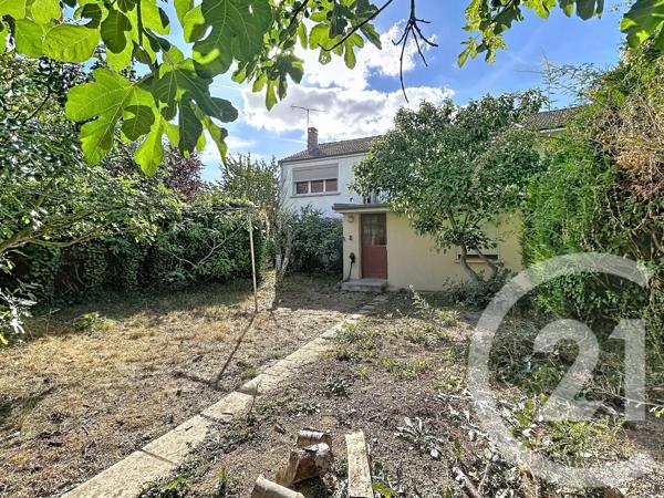 Maison à vendre  5 pièces - 114,36 m 2   FAGNIERES  - 51