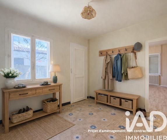 Maison à vendre 5 pièces 105 m² Saint-Seurin-sur-l'Isle