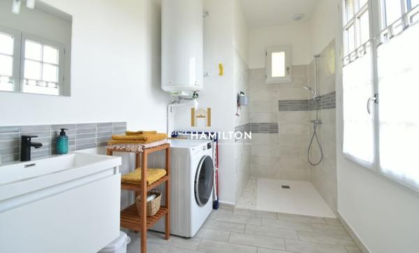 BOUTIQUE-ATELIER AVEC MAISON ET JARDIN ATTENANTS ET GITE INDEPENDANT Cordes sur ciel