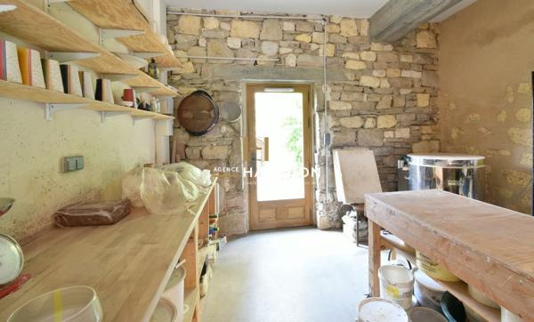 BOUTIQUE-ATELIER AVEC MAISON ET JARDIN ATTENANTS ET GITE INDEPENDANT Cordes sur ciel