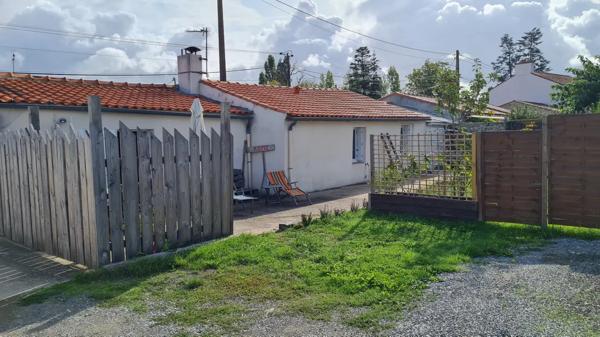 Maison de plain pied rénovée proche du bourg
