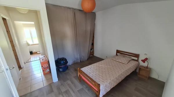 Maison de plain pied rénovée proche du bourg