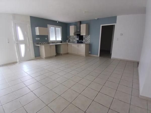 Maison familiale de plain-pied, économique et au calme ! Rou
