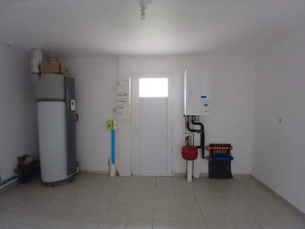 Maison familiale de plain-pied, économique et au calme ! Rou