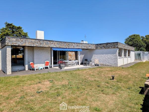 Maison d'architecte 234 m² à Carhaix-Plouguer 29270