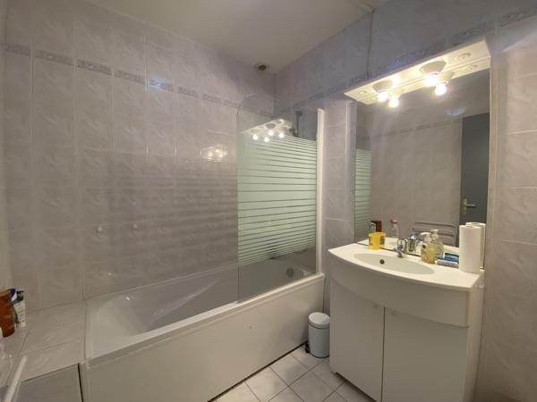 ARCACHON - ABATILLES ! Maison 9 pièces de 175 m2, piscine, garage, parcelle 745 m2 !