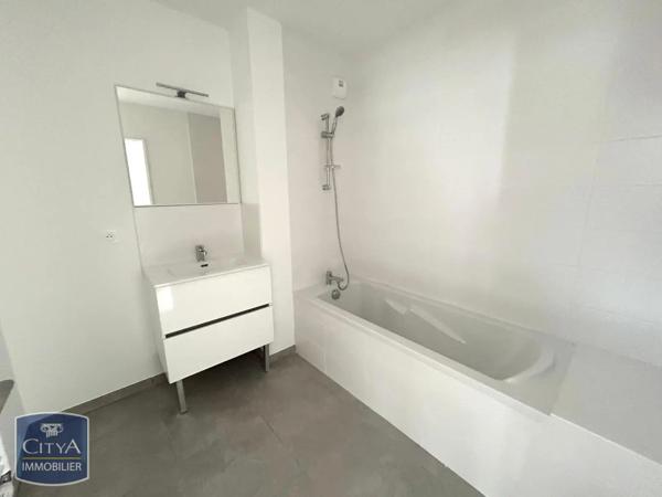 Appartement à louer 4 pièces 91.38m² Saint-Étienne (42000)