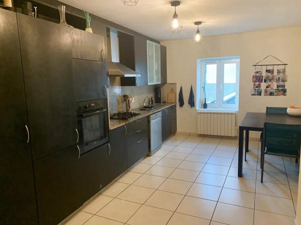 Maison rénovée 5 Chambres 185 M2