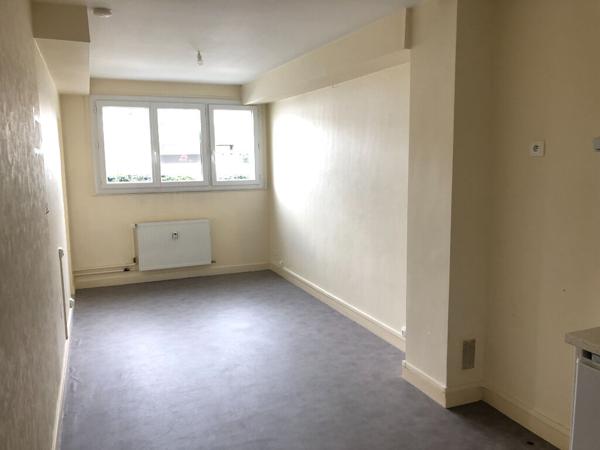 Appartement à louer à La Flèche, en résidence avec parking