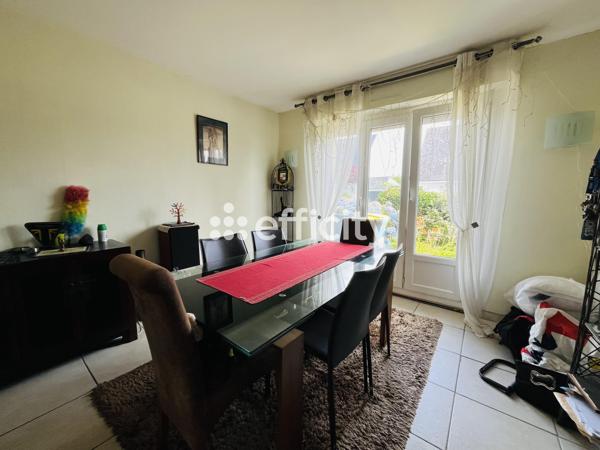 Maison
         5 pièces
        - 138 m² 258 750 € *