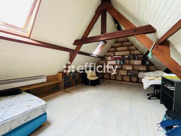 Maison
         5 pièces
        - 138 m² 258 750 € *