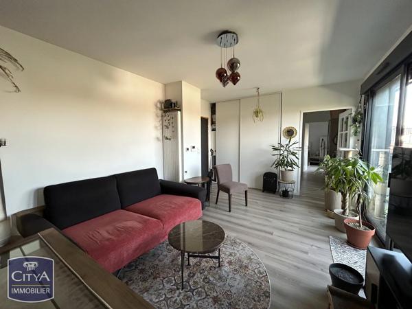Appartement à vendre 2 pièces 47.09m² Fleury-les-Aubrais (45400)