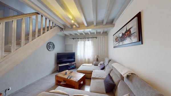 Charmante maison de village d'environ 140 m² avec cour intime.