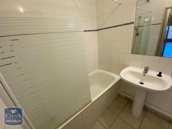Appartement à louer 3 pièces 59.42m² Saint-Denis (97400)