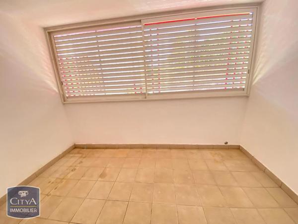 Appartement à louer 3 pièces 59.42m² Saint-Denis (97400)
