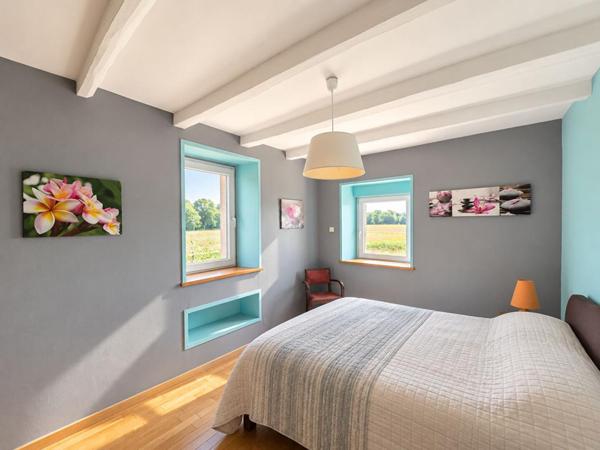 LANGUIDIC - PROPRIÉTÉ DE CARACTÈRE DE 242 M² AVEC GÎTES, GRANGE AMENAGEABLE  SUR 3 760 M² DE TERRAIN (220 m2 au sol encore aménageable)