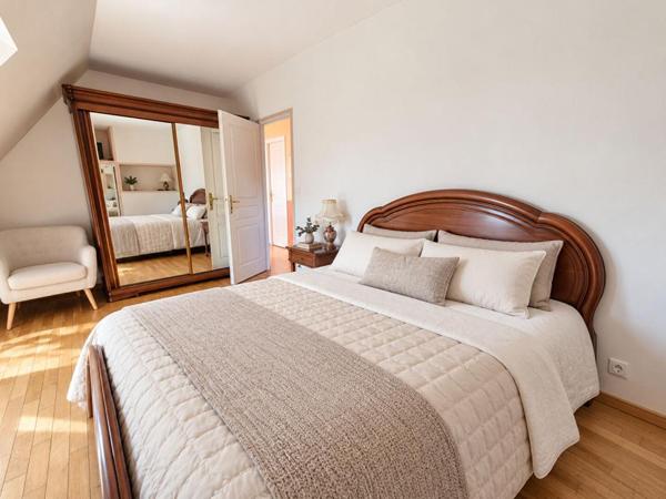LANGUIDIC - PROPRIÉTÉ DE CARACTÈRE DE 242 M² AVEC GÎTES, GRANGE AMENAGEABLE  SUR 3 760 M² DE TERRAIN (220 m2 au sol encore aménageable)