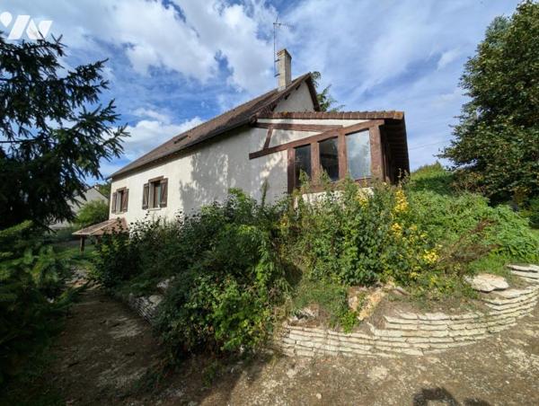 Maison T6 d'environ 196m² - sous-sol - jardin clo