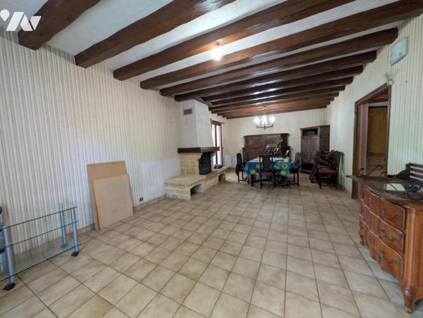 Maison T6 d'environ 196m² - sous-sol - jardin clo