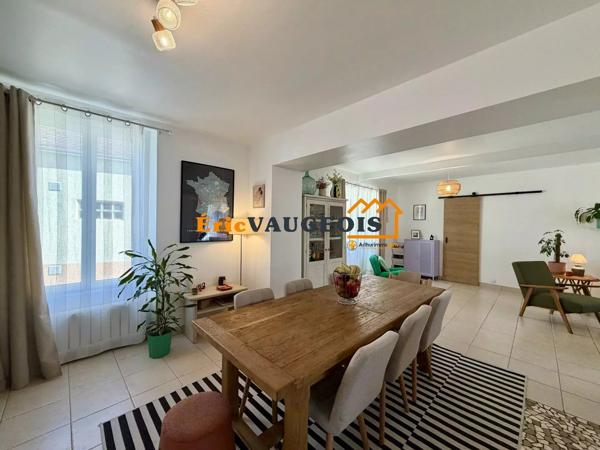Vente                                                      Maison
                        
                     4 pièces                      118 m2                     à Coulommiers