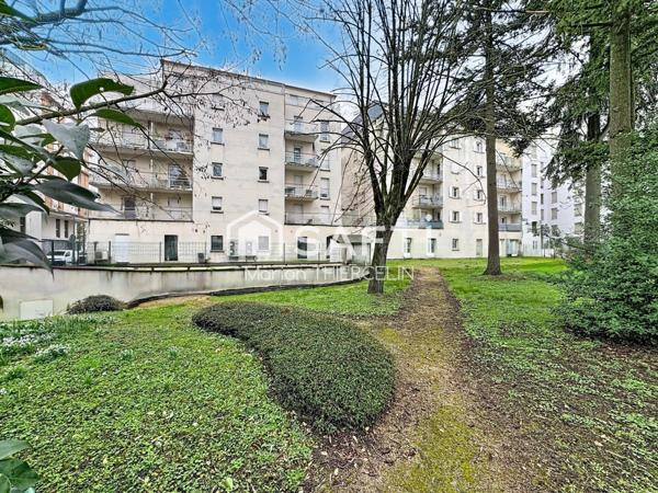 Bel appartement 3 pièces avec garage à proximité des transports en commun