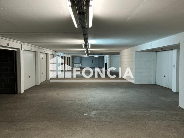 Location Parking 12 m² - 19 AVENUE DE PARIS Orleans 45000