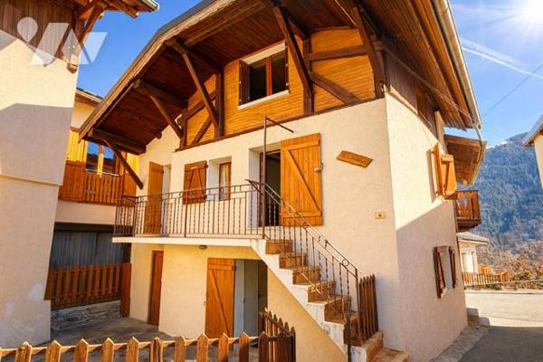 EXCLUSIVITE - Maison  SAINT JEAN DE BELLEVILLE - VILLARLY - 3 CHAMBRES - TERRASSE