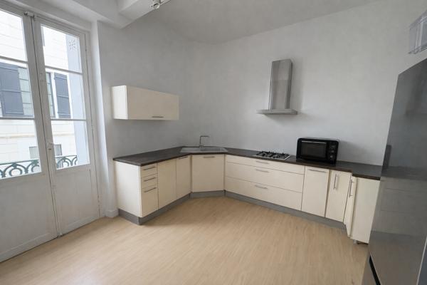Local Commercial avec appartement