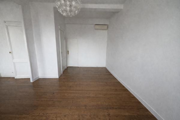 Local Commercial avec appartement