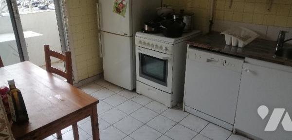 Appartement T3/4 de 72m2 (Carrez) avec son grand balcon dans le quartier du Roy d'Espagne (8e)