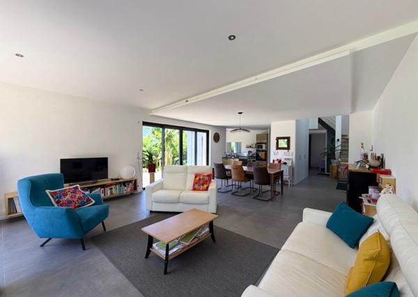 Maison 147 m² à Caudan 56850