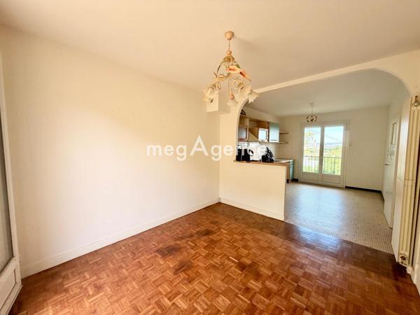 Maison à PARON, 89100 - 8 pièces 141m²