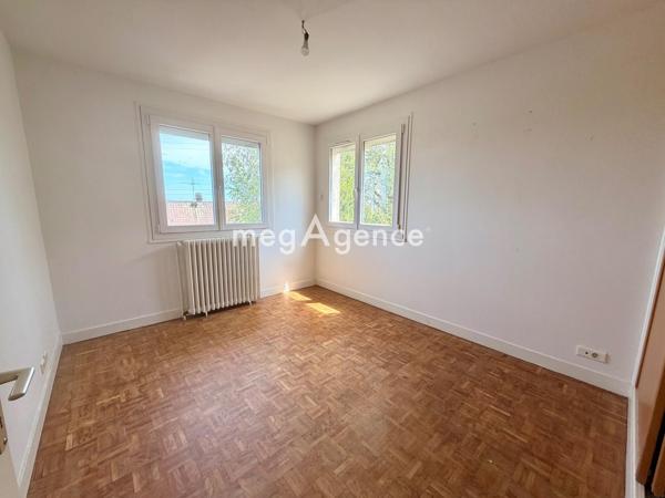 Maison à PARON, 89100 - 8 pièces 141m²