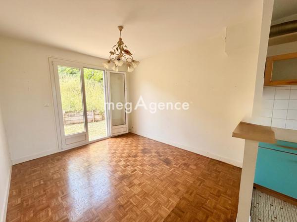 Maison à PARON, 89100 - 8 pièces 141m²